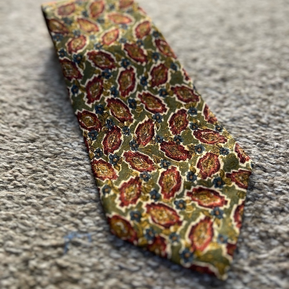Ermenegildo Zegna 100% Silk Tie Made In Italy Floral Leaves 3.5” Wide